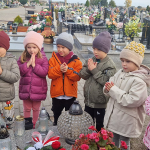 Wyjście na Cmentarz w Sarnowie - "Niedźwiadki" 