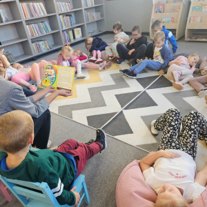 słuchamy bajki  - Sowy 