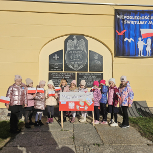 dziewczynki z grupy "Sówki" 