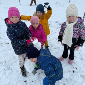 Pierwszy śnieg wiewiórek