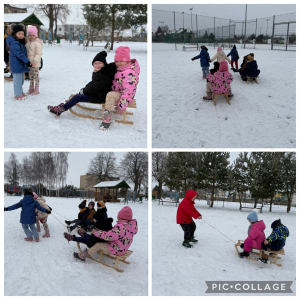 Grupa Wiewiórek spędza czas na świeżym powietrzu