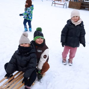 na saneczki - Niedźwiadki