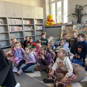 W czytelni dla dzieci