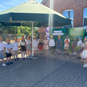 Zajączki śpiewają dla rodziców