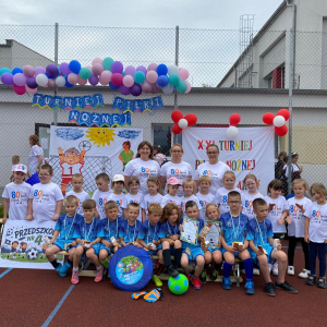 grupa "sówki" z drużyną "Fantastyczna 4"